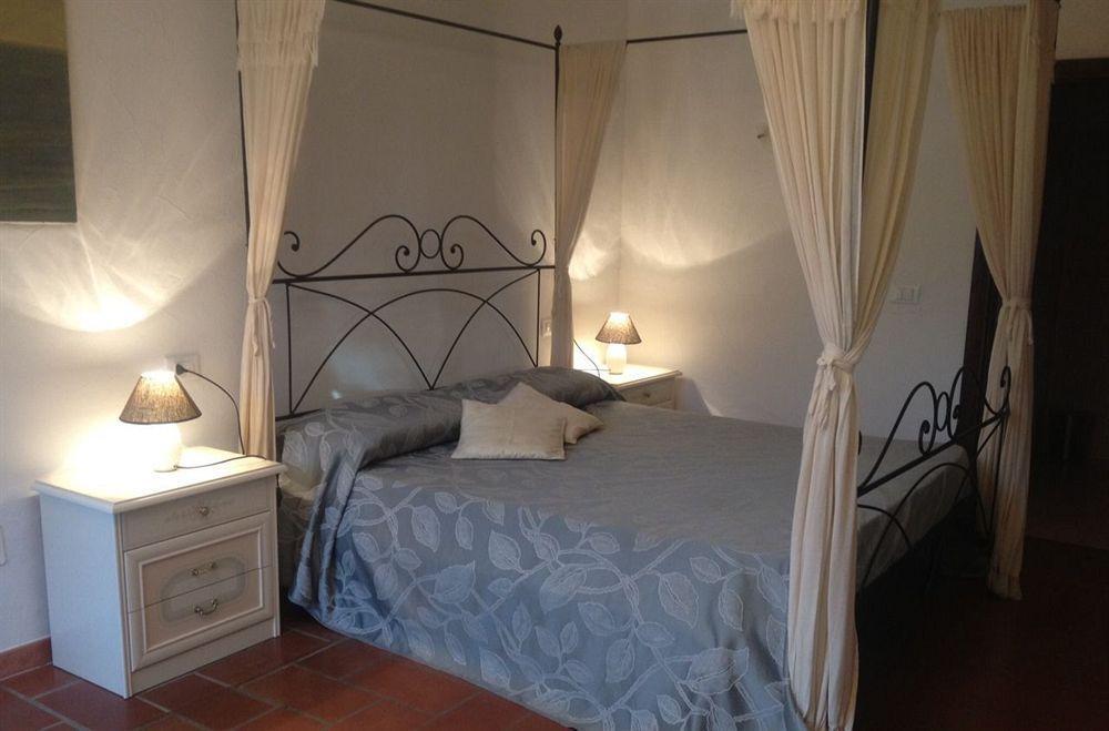 Campo Di Carlo Guest House Sassetta Eksteriør bilde
