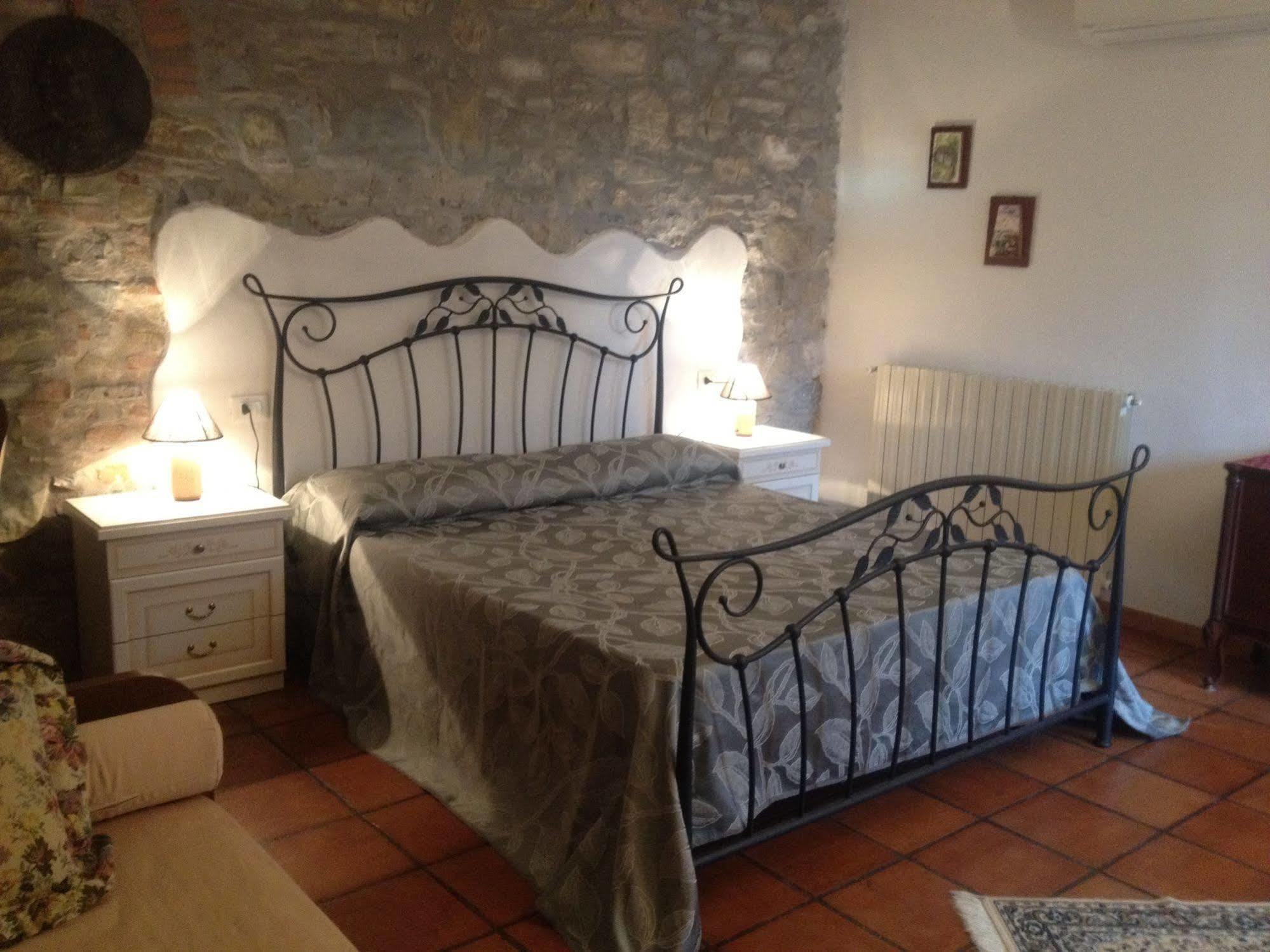 Campo Di Carlo Guest House Sassetta Eksteriør bilde